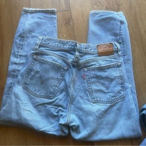 Levi’s Wedgie Straight 27”